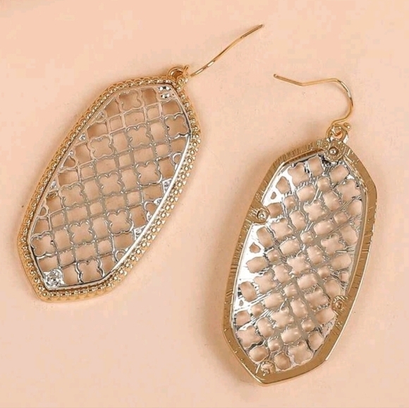💖 2/$30 Boho lightweight Filigree silver metal casual festival cute earrings - Picture 7 of 11
